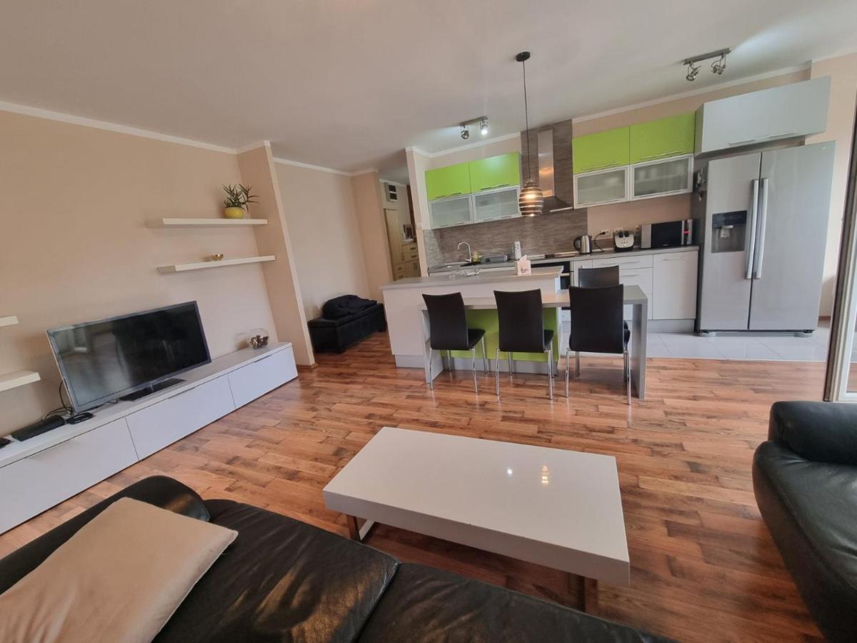 Apartamento Hawaii- 2 Bdr, Arena, Sava Centar, Free Parking Belgrado Exterior foto